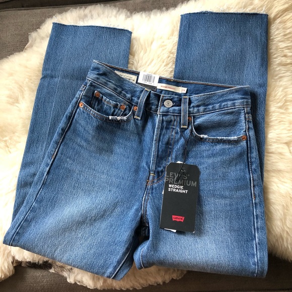 NWT Levi’s Wedgie Straight Crop Ankle Jeans - Picture 5 of 8